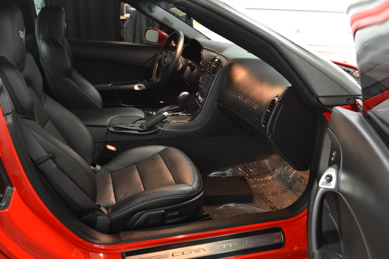 Illustration for article titled Red C6 Car Porn